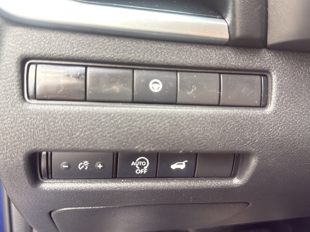 Used 2023 Blue Nissan SL image 20
