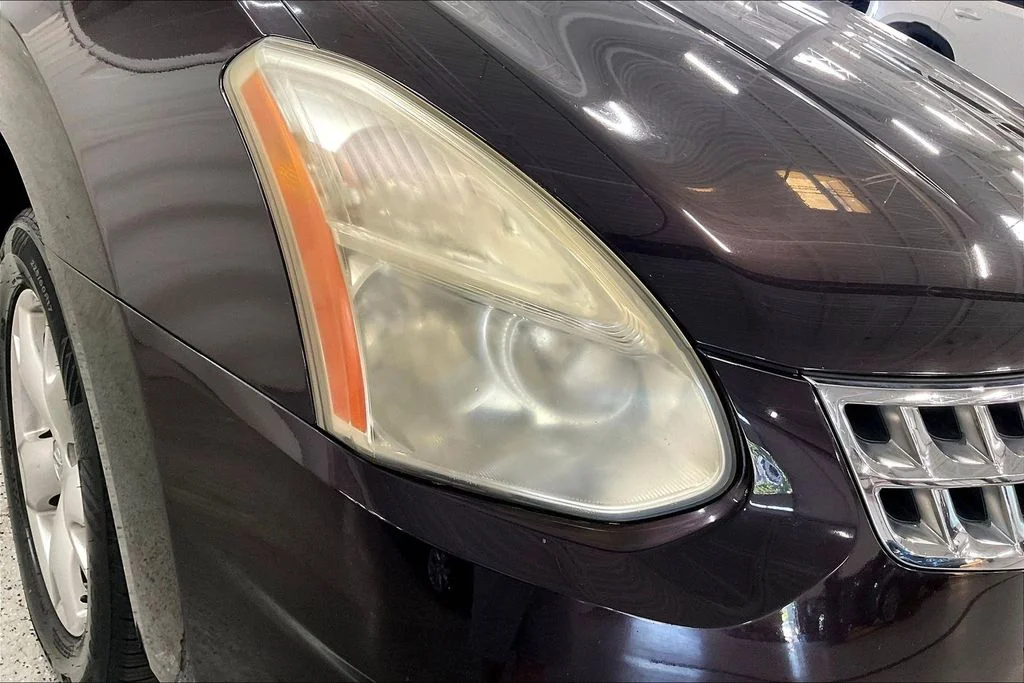 Used 2011 Black Nissan SV image 29