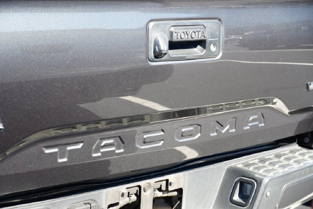 Used 2016 Gray Toyota Limited image 22