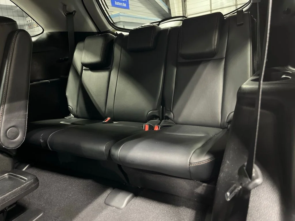 Used 2018 Ooh La La Rouge Mica Toyota XLE image 33