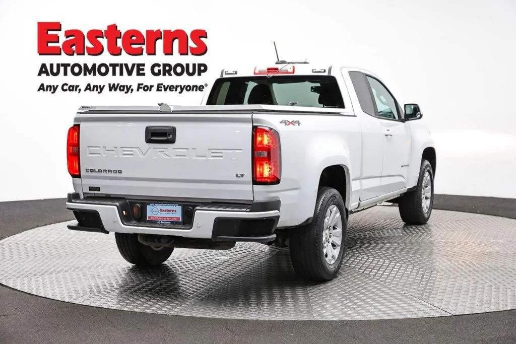 Used 2022 White Chevrolet LT image 6