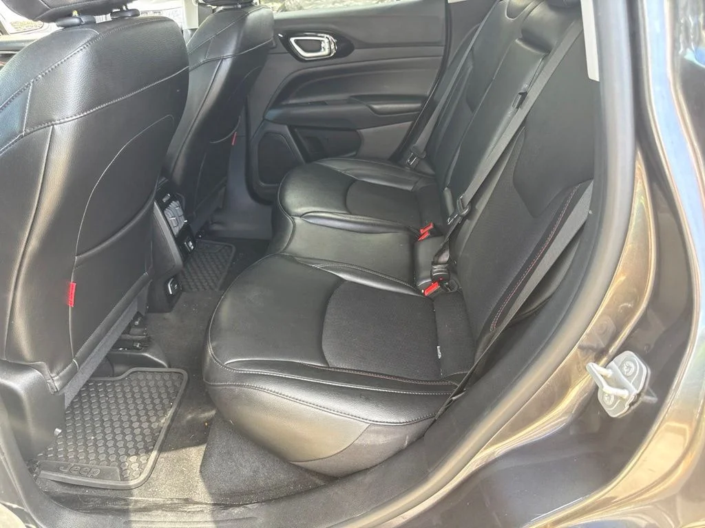 Used 2022 Gray Jeep Trailhawk image 10
