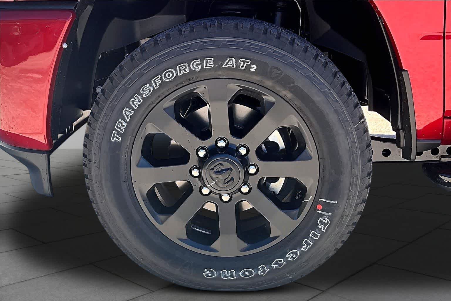 New 2026 Molten Red Pearl-Coat Exterior Paint RAM Big Horn image 12