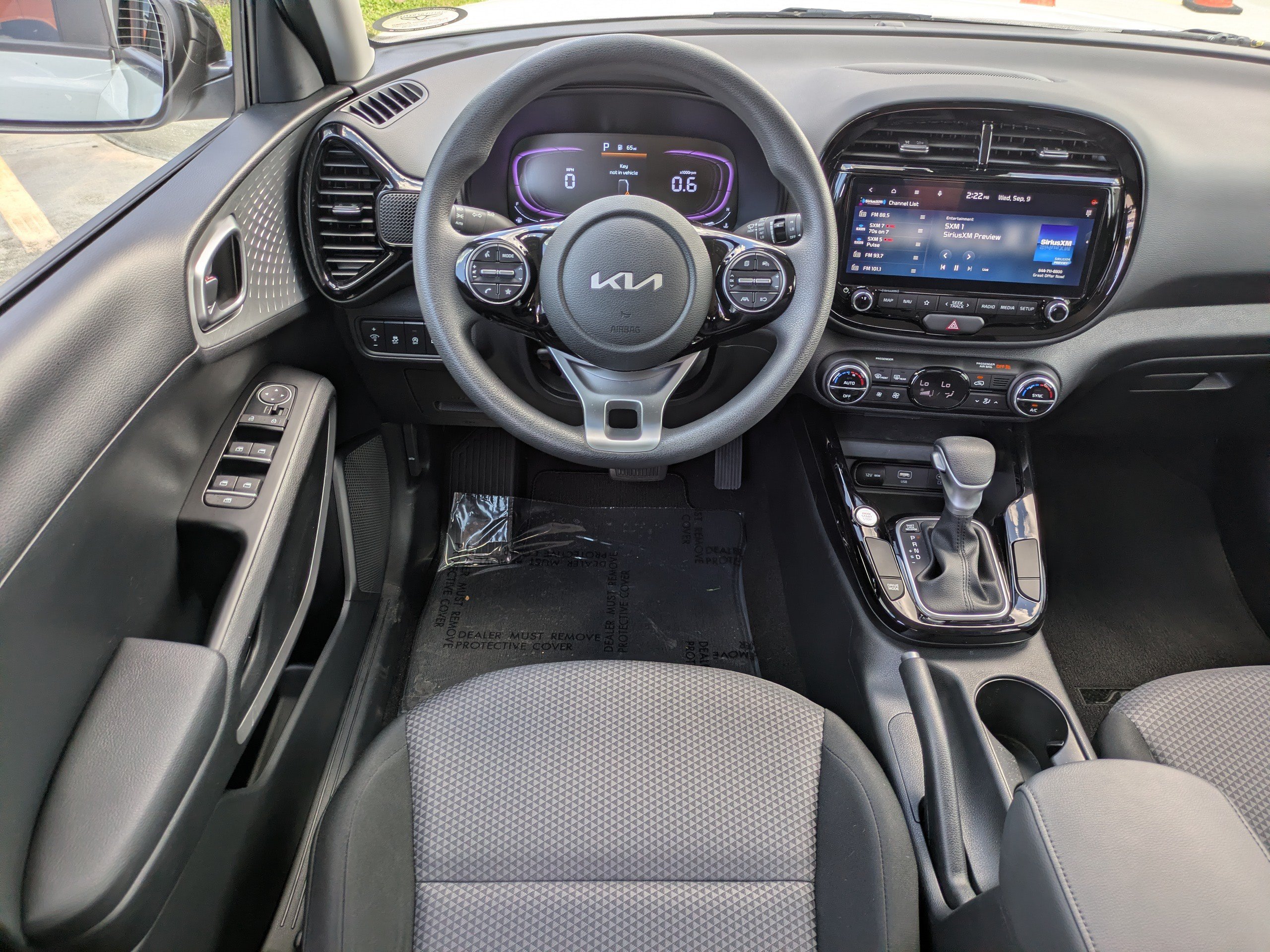 2025 Kia Soul S - Photo 14