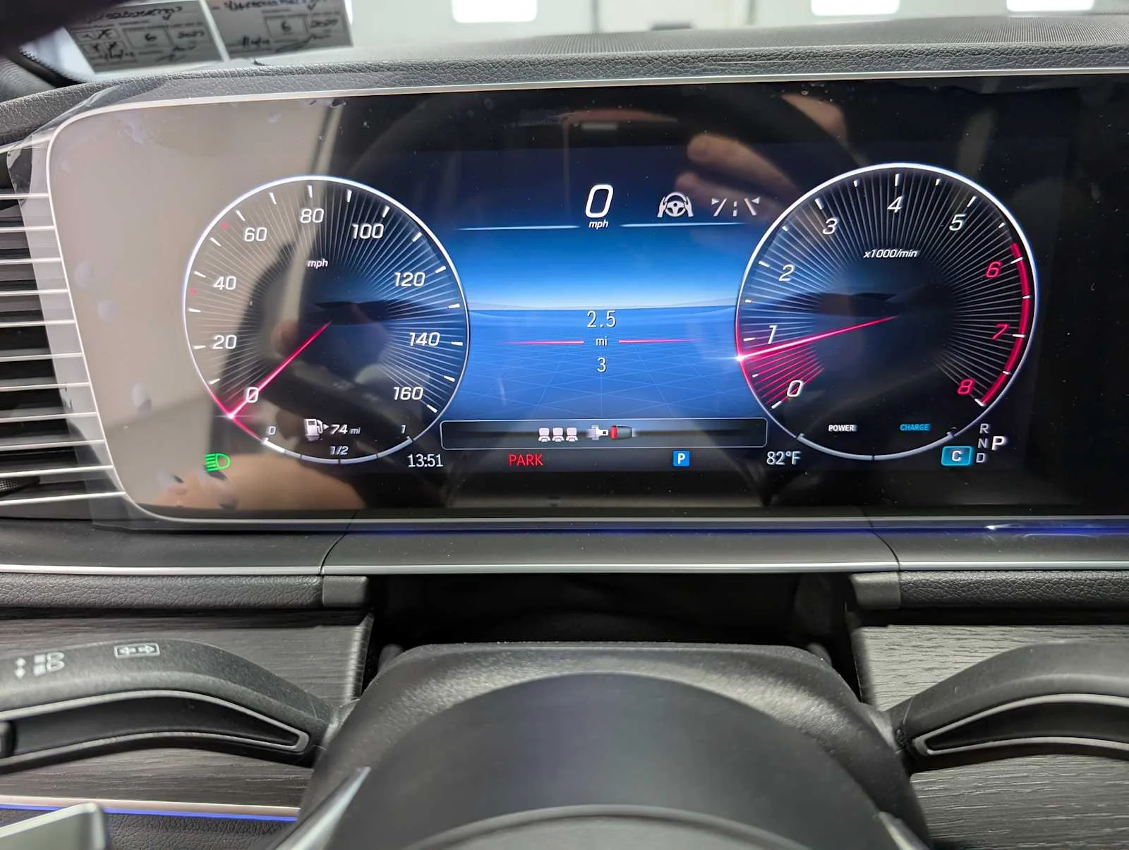 New 2026 MANUFAKTUR Moonlight White magno Mercedes-Benz GLE 450 image 23