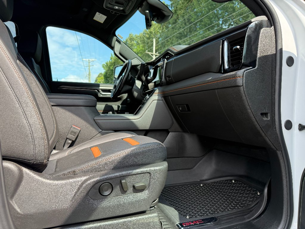 2025 GMC Sierra 2500HD AT4 - Photo 28