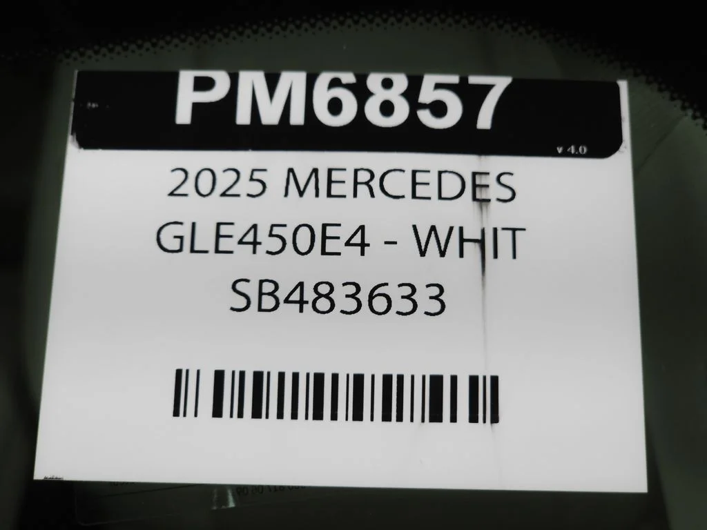 Used 2025 Polar White Mercedes-Benz GLE 450e image 39
