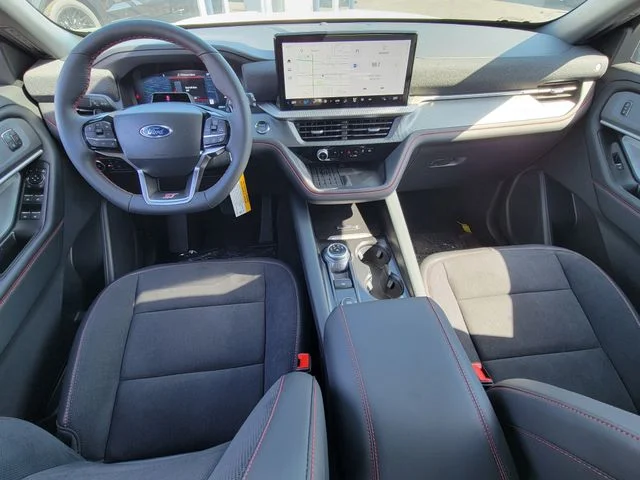 2025 Ford Explorer ST - Photo 11