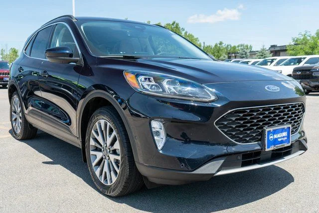 Used 2021 Blue Metallic Ford Titanium image 4