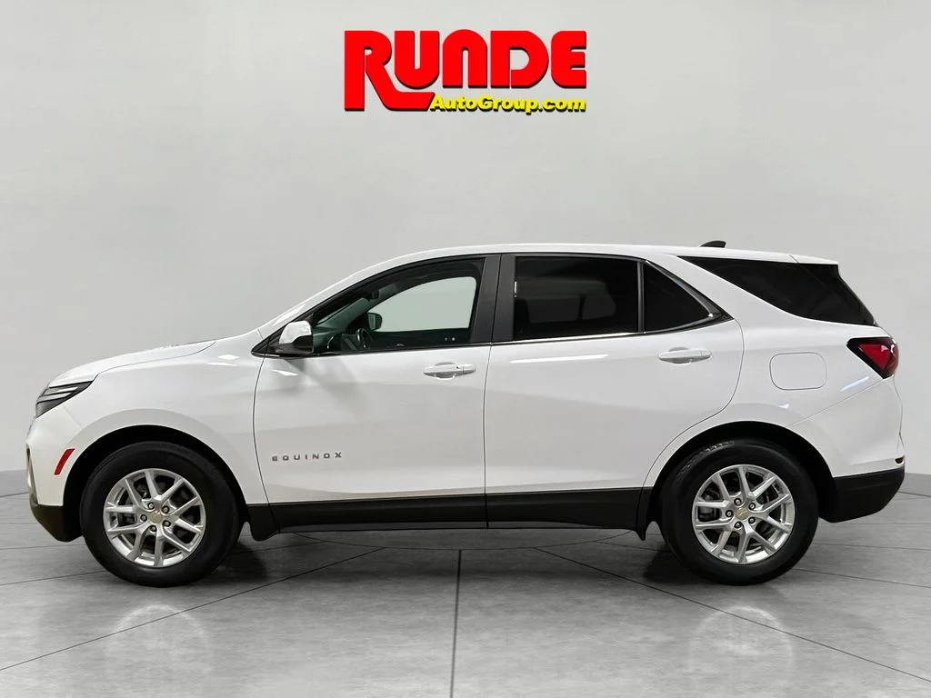 Used 2022 Summit White Chevrolet LT image 2