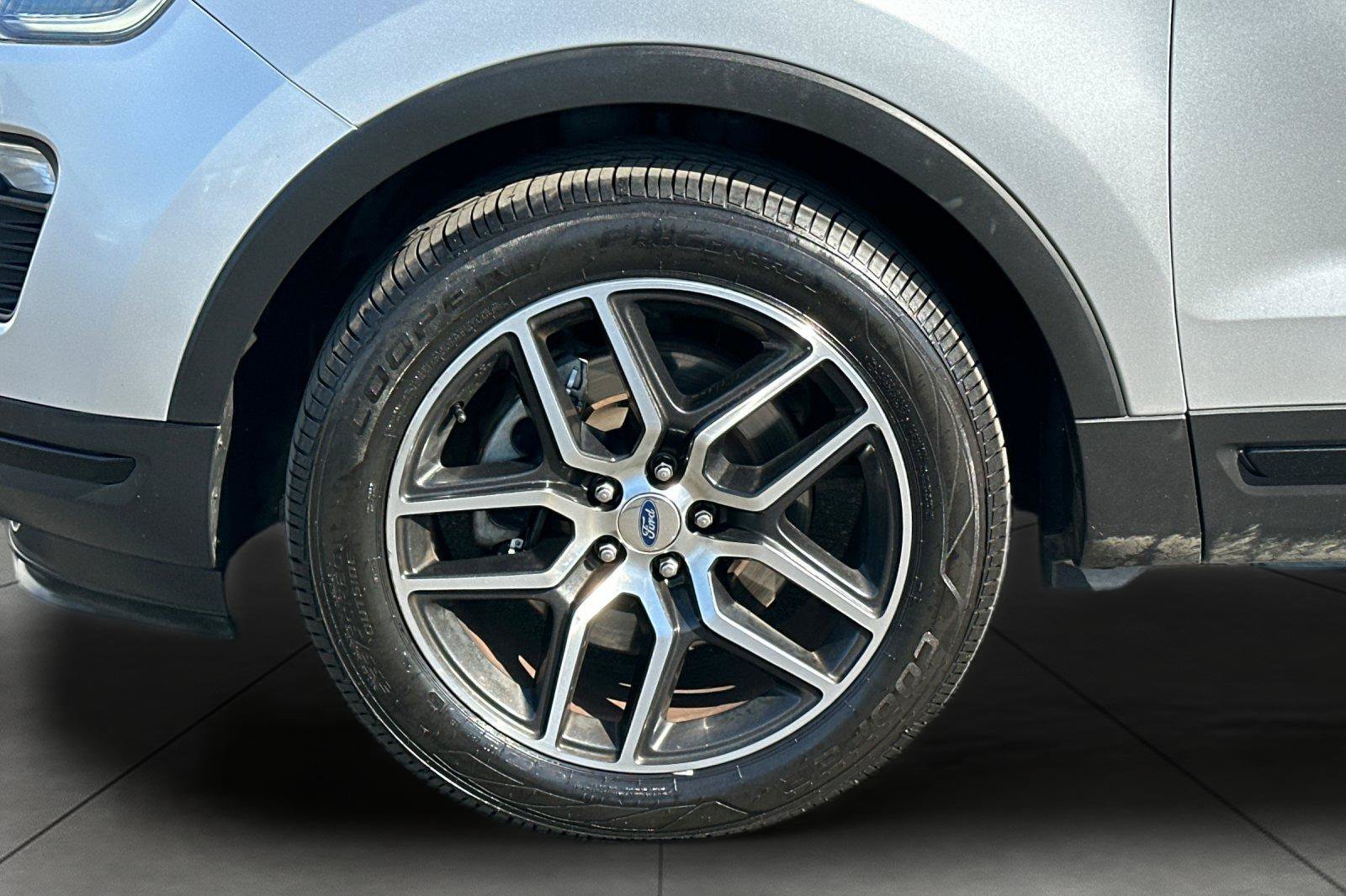 Used 2019 Silver Ford Sport image 32
