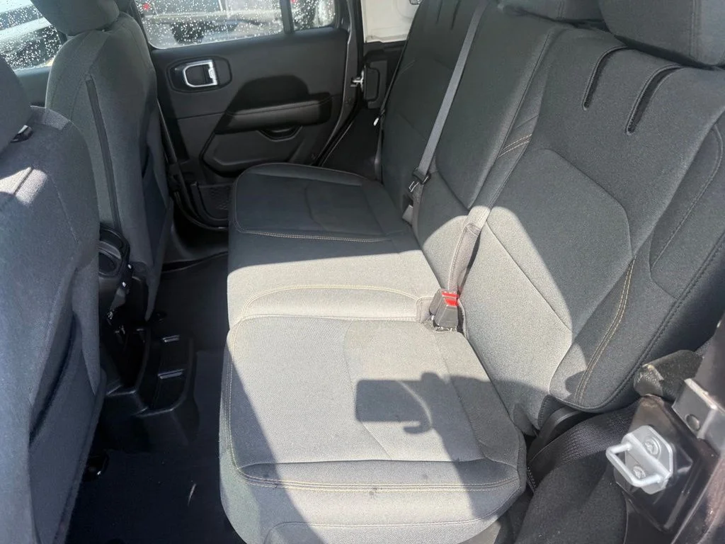 Used 2025 Gray Jeep Sahara 4xe image 40