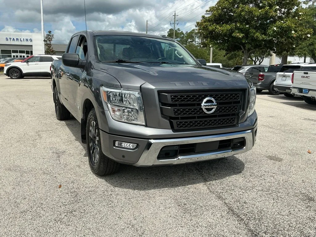 Used 2021 Gray Nissan SV image 18
