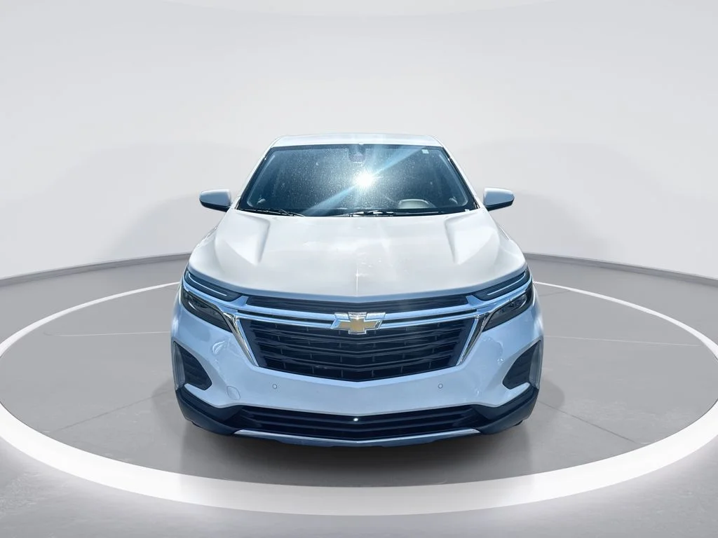 Used 2024 White Chevrolet LT image 3