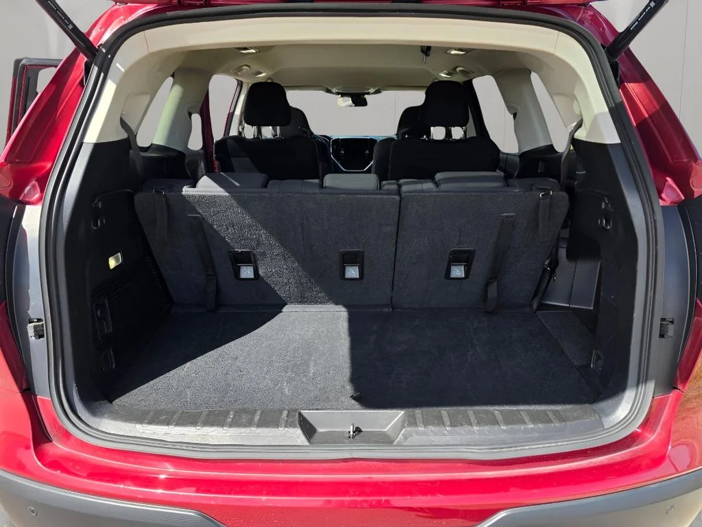 Used 2025 Crimson Red Pearl Subaru Premium image 9