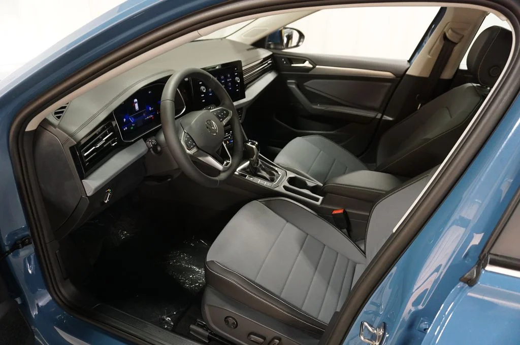 New 2026 Monterey Blue Pearl Volkswagen 1.5T SE image 9