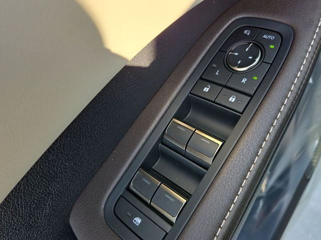 New 2026 Nori Green Pearl Lexus LUXURY image 24
