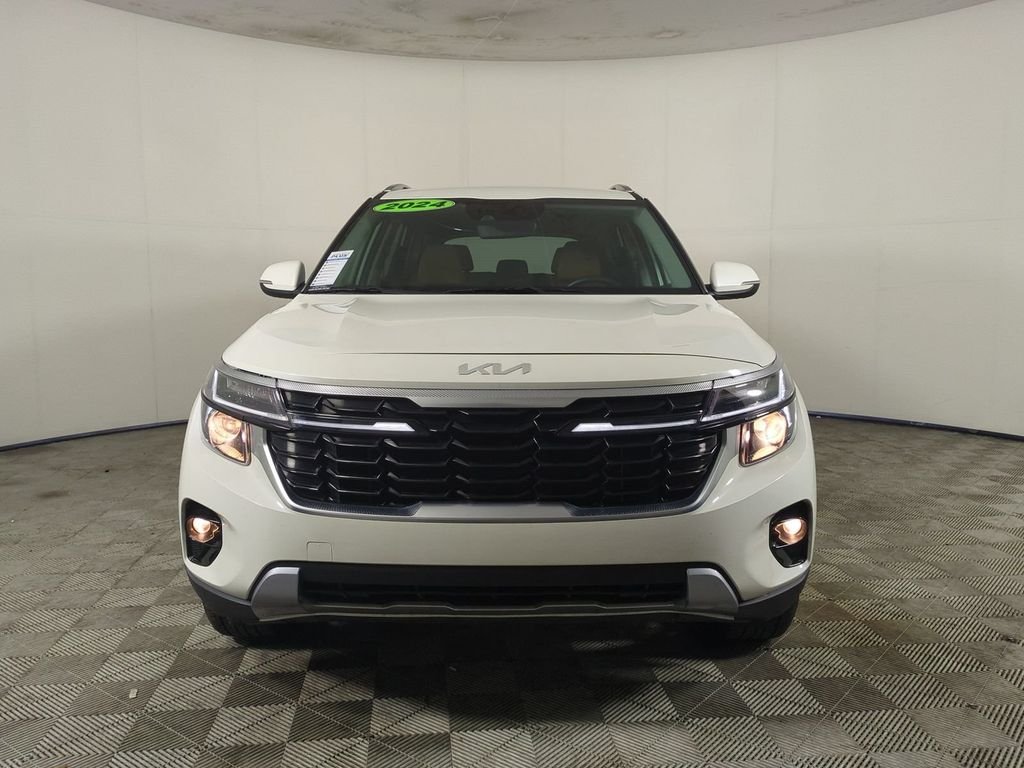 Used 2024 White Kia EX image 3