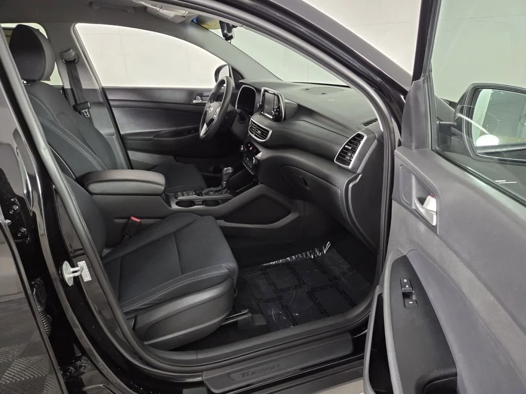 Used 2019 Black Noir Pearl Hyundai SEL image 32