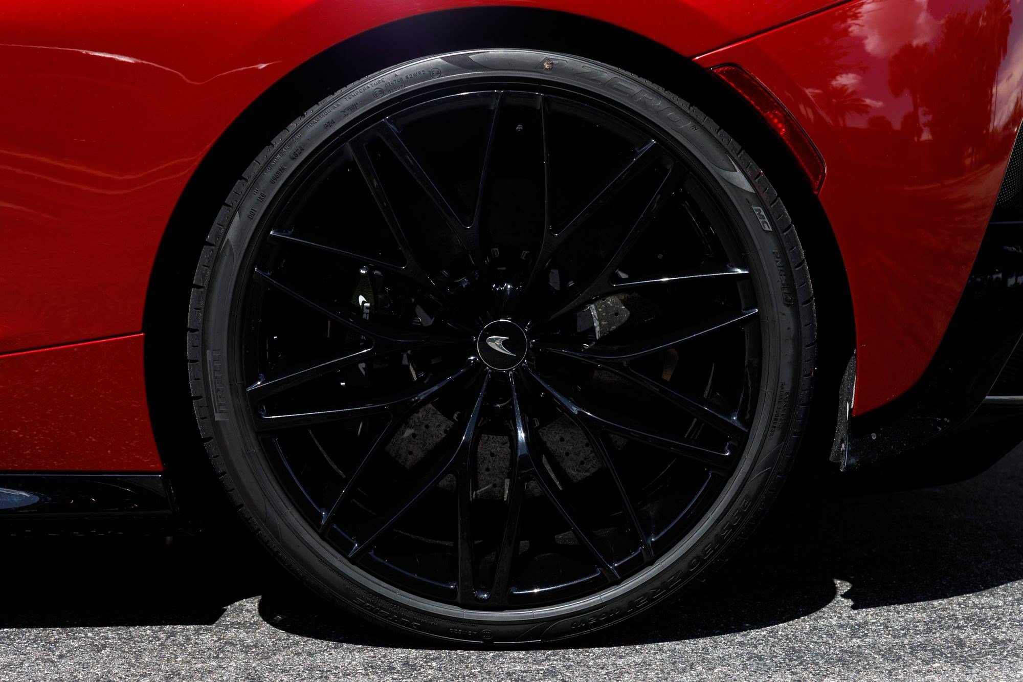 Used 2023 Red Metallic McLaren  image 15