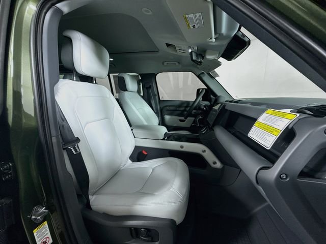 New 2026 Woolstone Green Land Rover X-Dynamic SE image 30