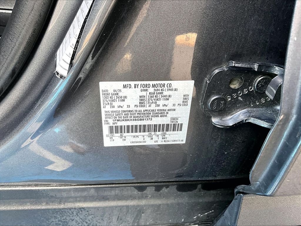Used 2025 Gray Ford ST-Line image 27