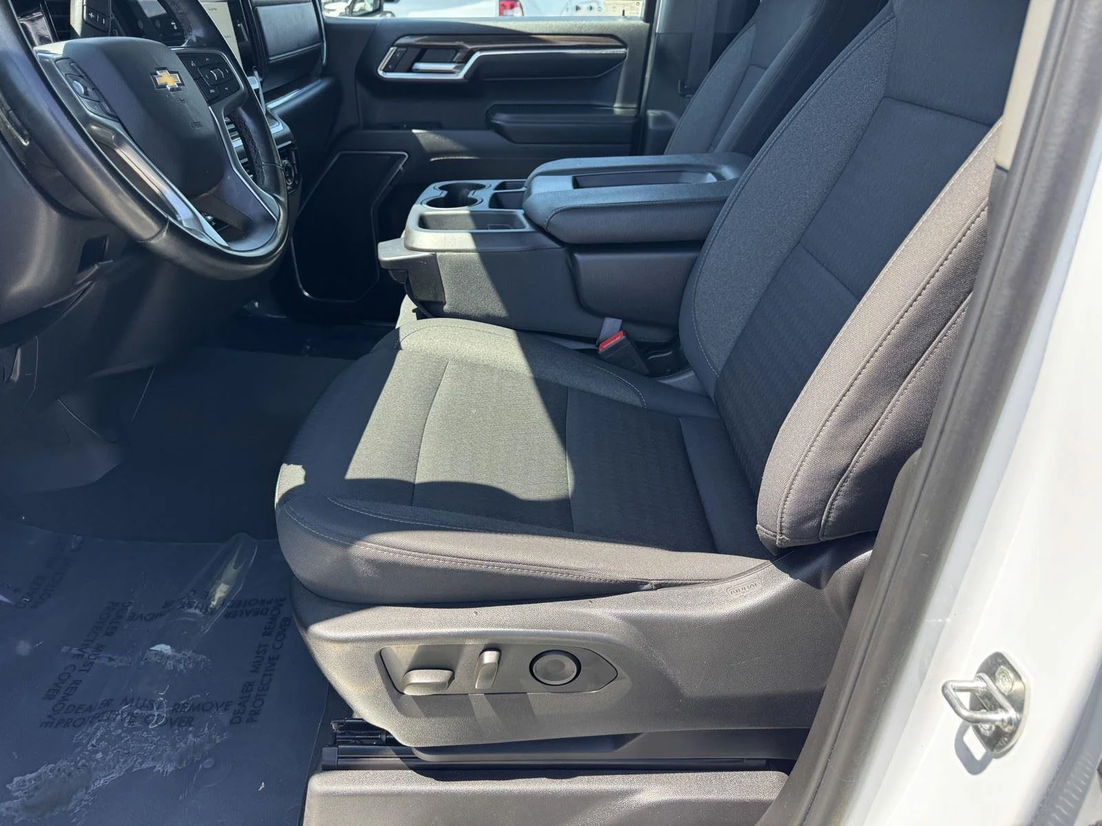 Used 2024 Summit White Chevrolet LT image 16