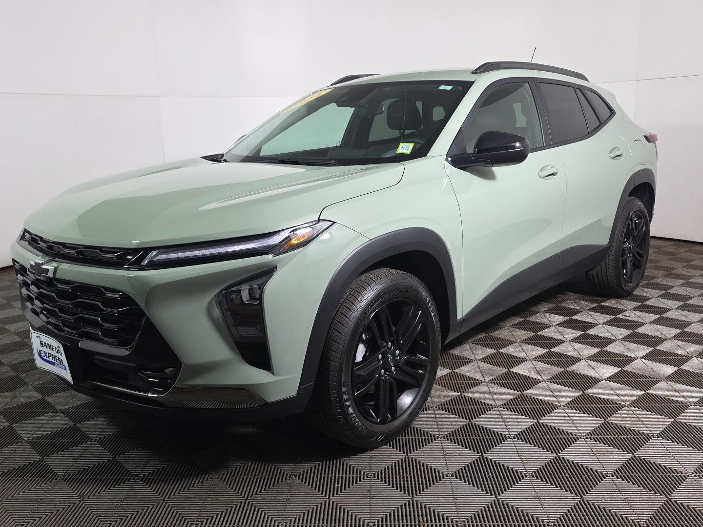 Used 2024 Cacti Green Chevrolet ACTIV image 6