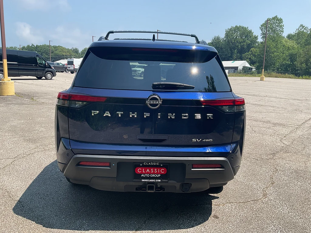 Used 2022 Deep Ocean Blue Pearl Nissan SV image 6