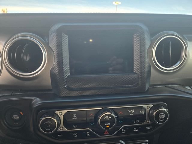 Used 2020 Black Jeep Overland image 15