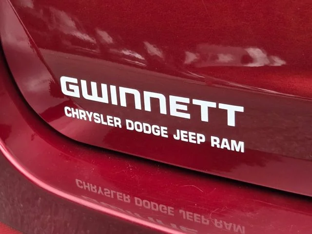 Used 2023 Red Jeep Altitude image 34