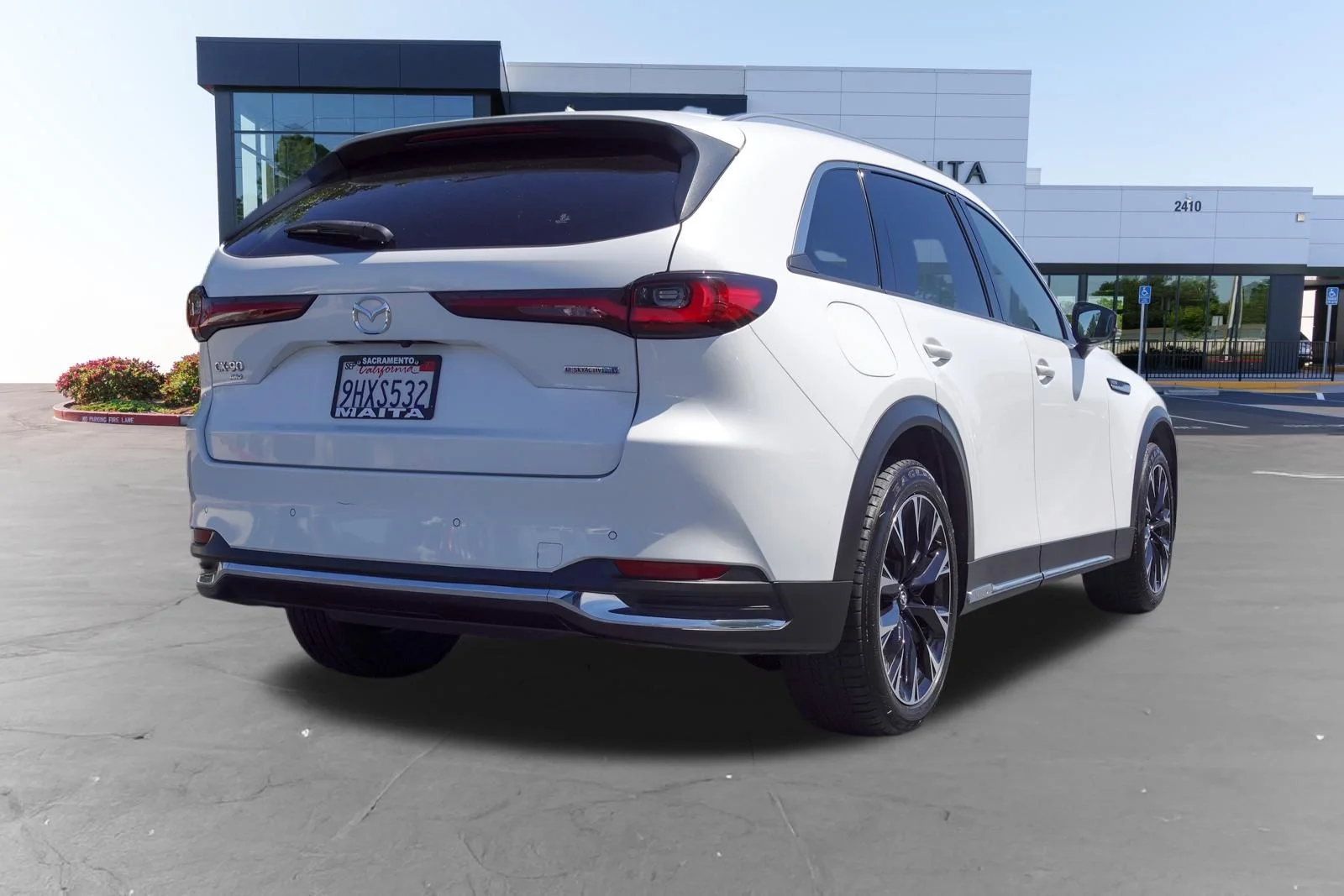 Certified Used 2024 Rhodium White Premium Mazda Premium Plus image 4