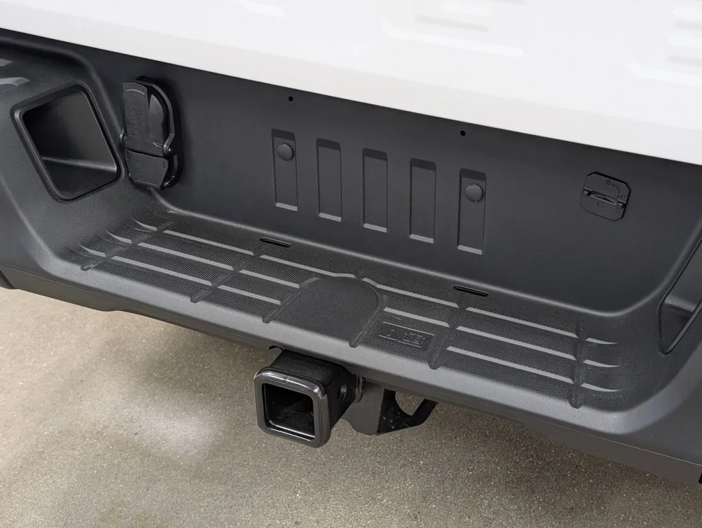 New 2026 Oxford White Ford XLT image 24