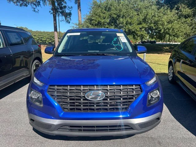 Used 2025 Blue Hyundai SE image 2