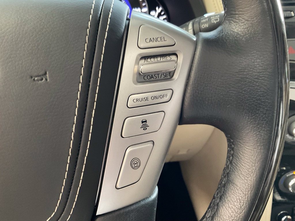 Used 2018 Blue INFINITI  image 14