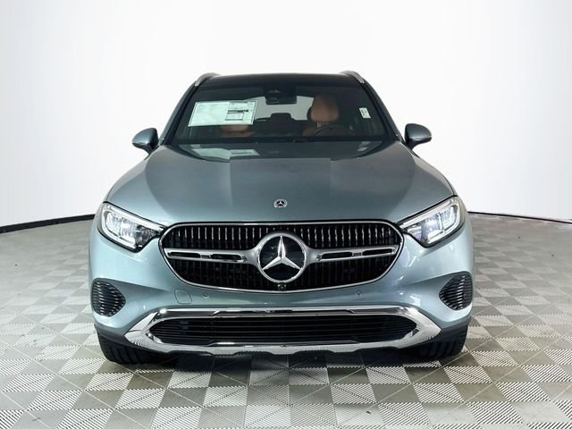 New 2026 Verde Silver Metallic Mercedes-Benz GLC 300 image 2