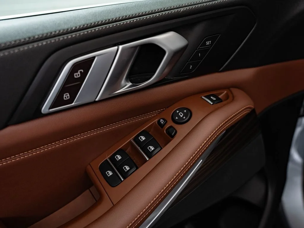 Used 2024 Skyscraper Grey Metallic BMW xDrive40i image 27