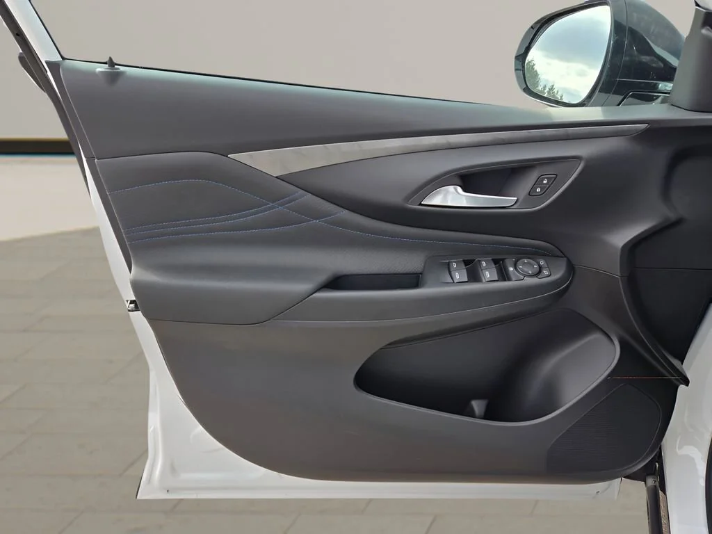 2026 Buick Envista Sport Touring - Photo 17