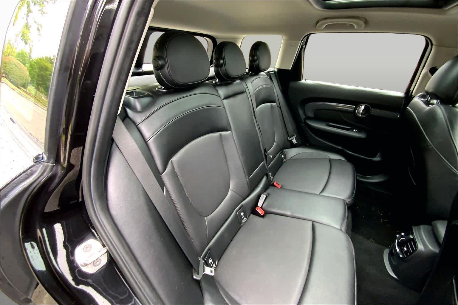 Used 2018 Midnight Black Metallic MINI Cooper S image 19