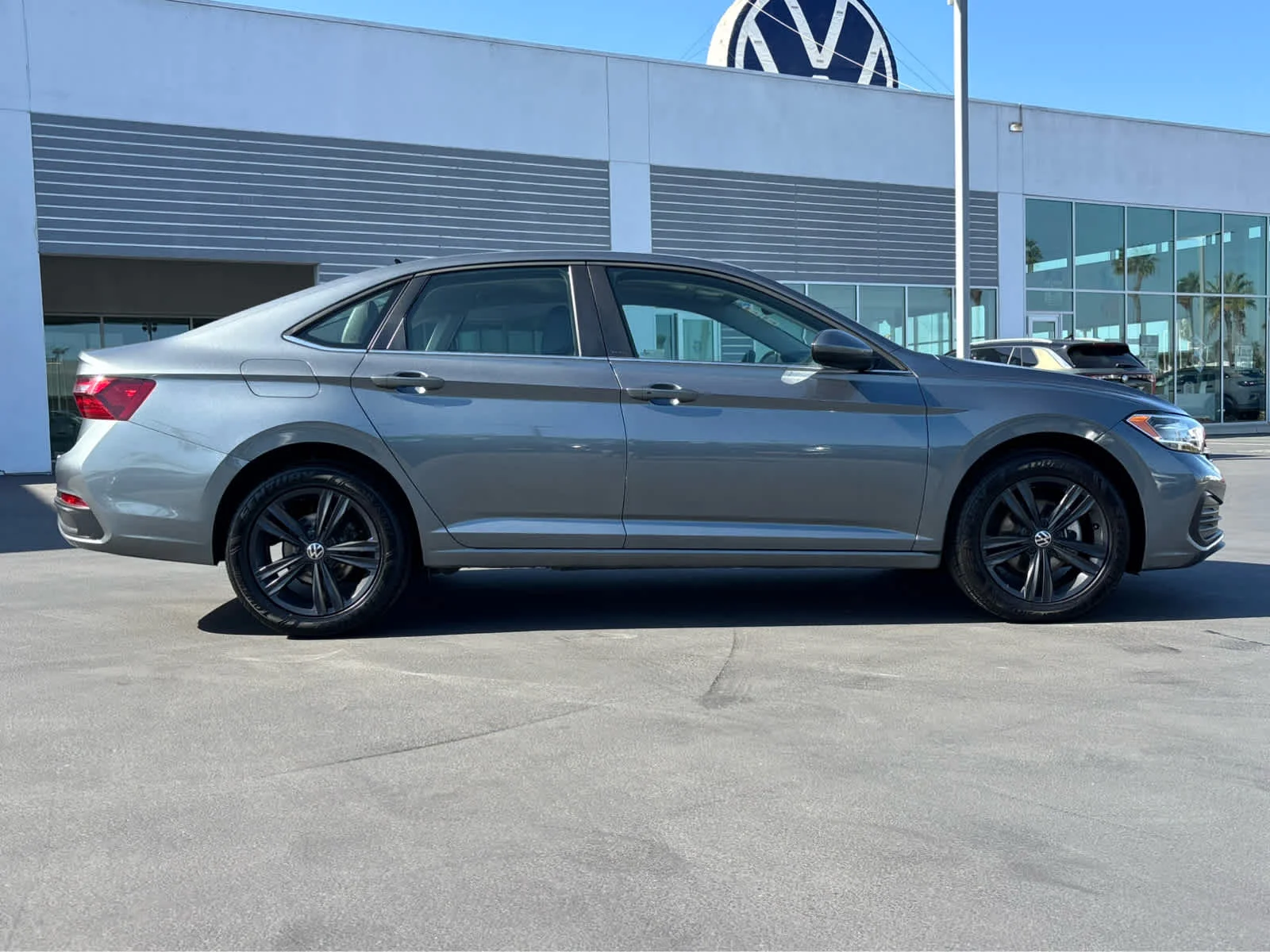 3VW7M7BU3RM068828