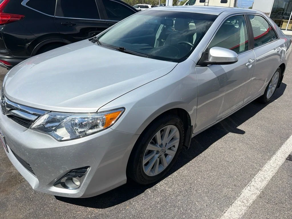 Used 2013 Classic Silver Metallic Toyota XLE image 2