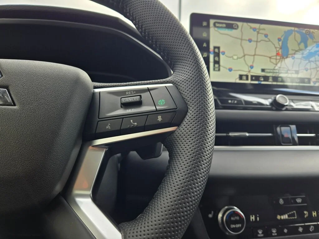 New 2026 Gray Mitsubishi SE image 29