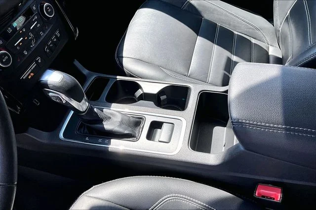Used 2018 Magnetic Metallic Ford Titanium image 18