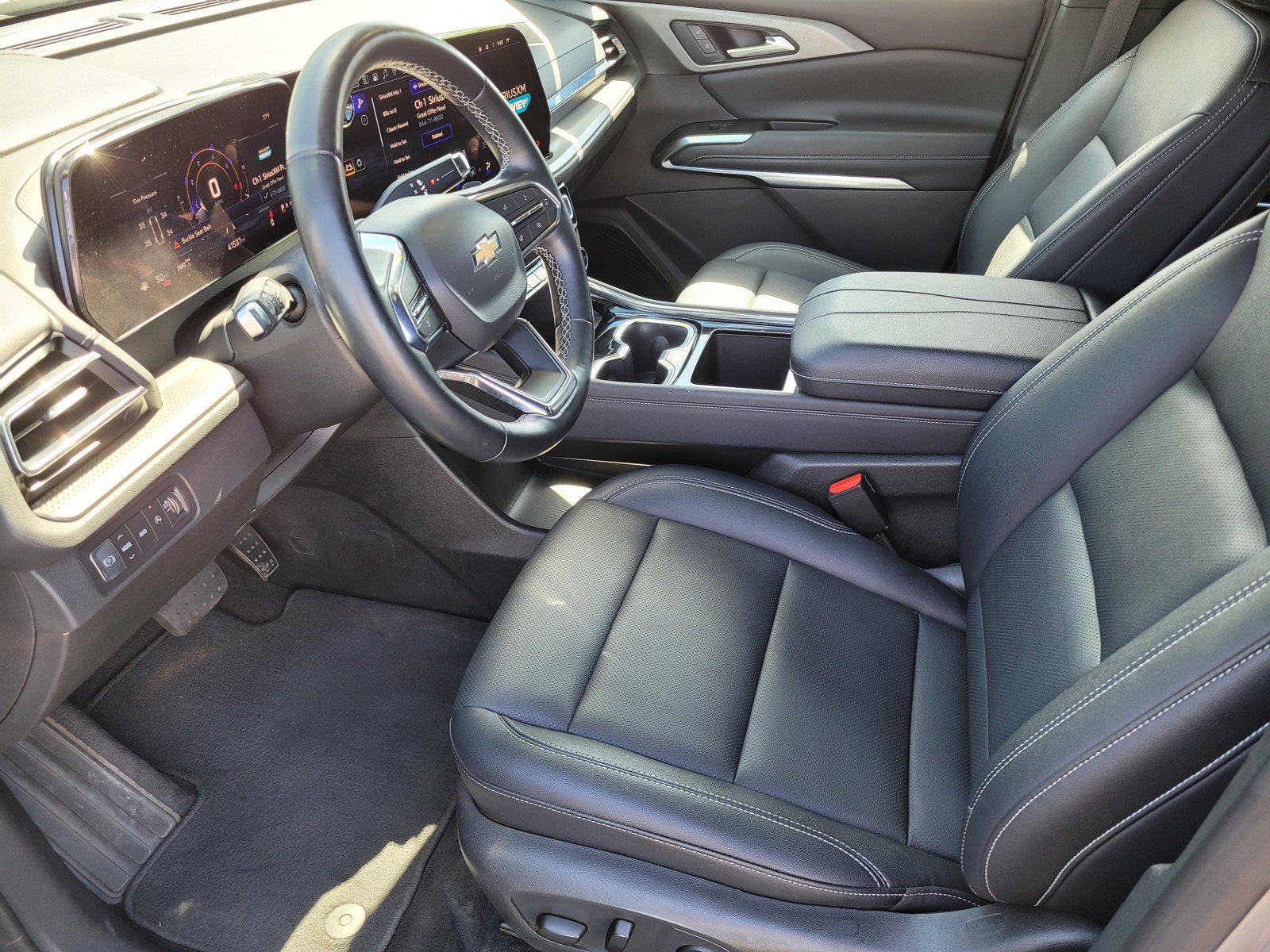 Used 2025 Sterling Gray Metallic Chevrolet AWD LT image 16
