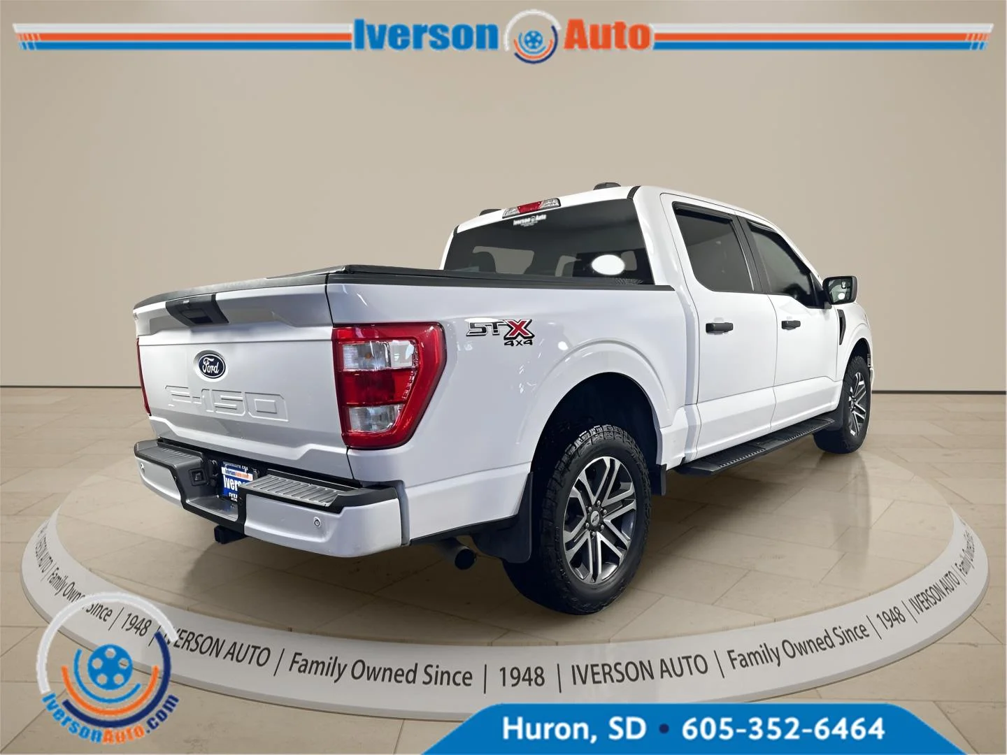Used 2023 Oxford White Ford XL image 12
