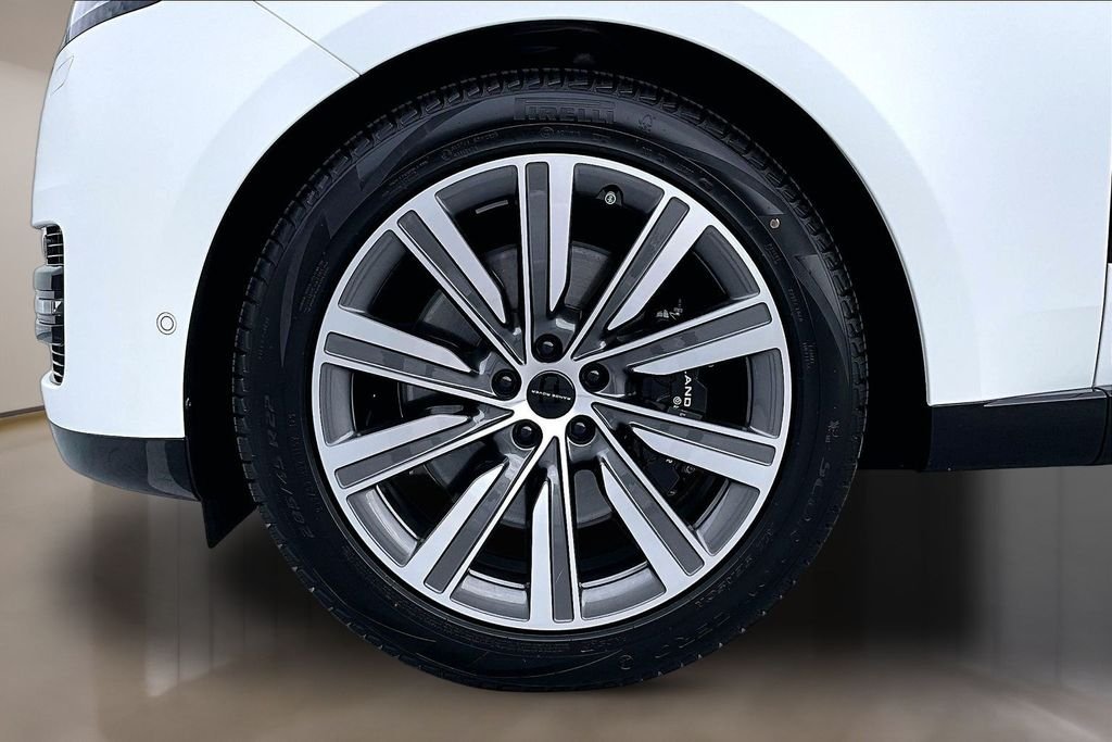 Certified Used 2025 Icy White Satin Land Rover Autobiography image 32