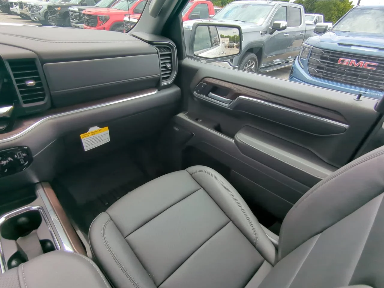 2026 GMC Sierra 1500 SLT - Photo 16