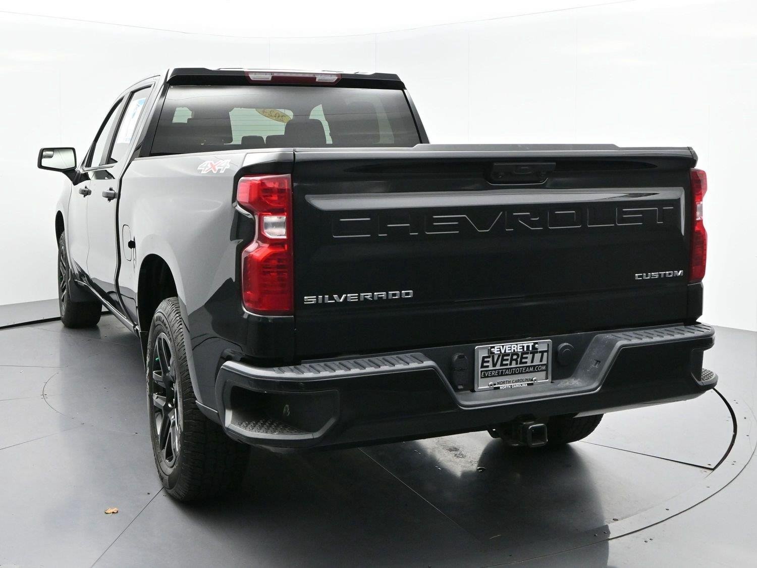 Used 2024 Black Chevrolet Custom image 6