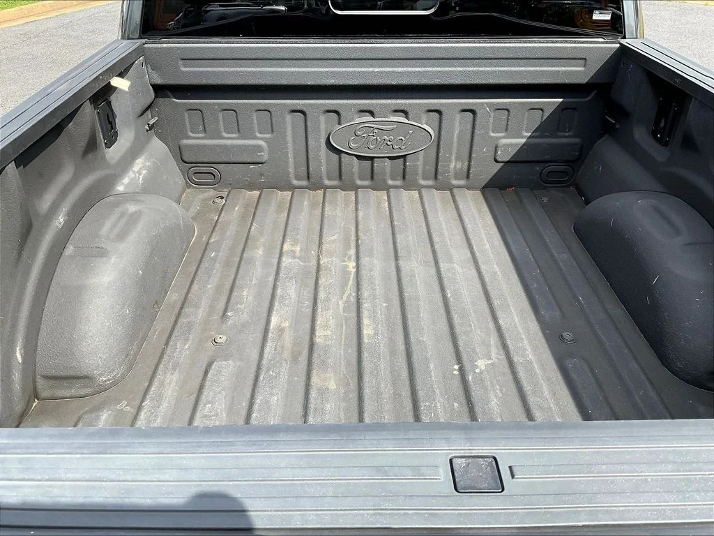 Certified Used 2019 Magnetic Metallic Ford XLT image 5