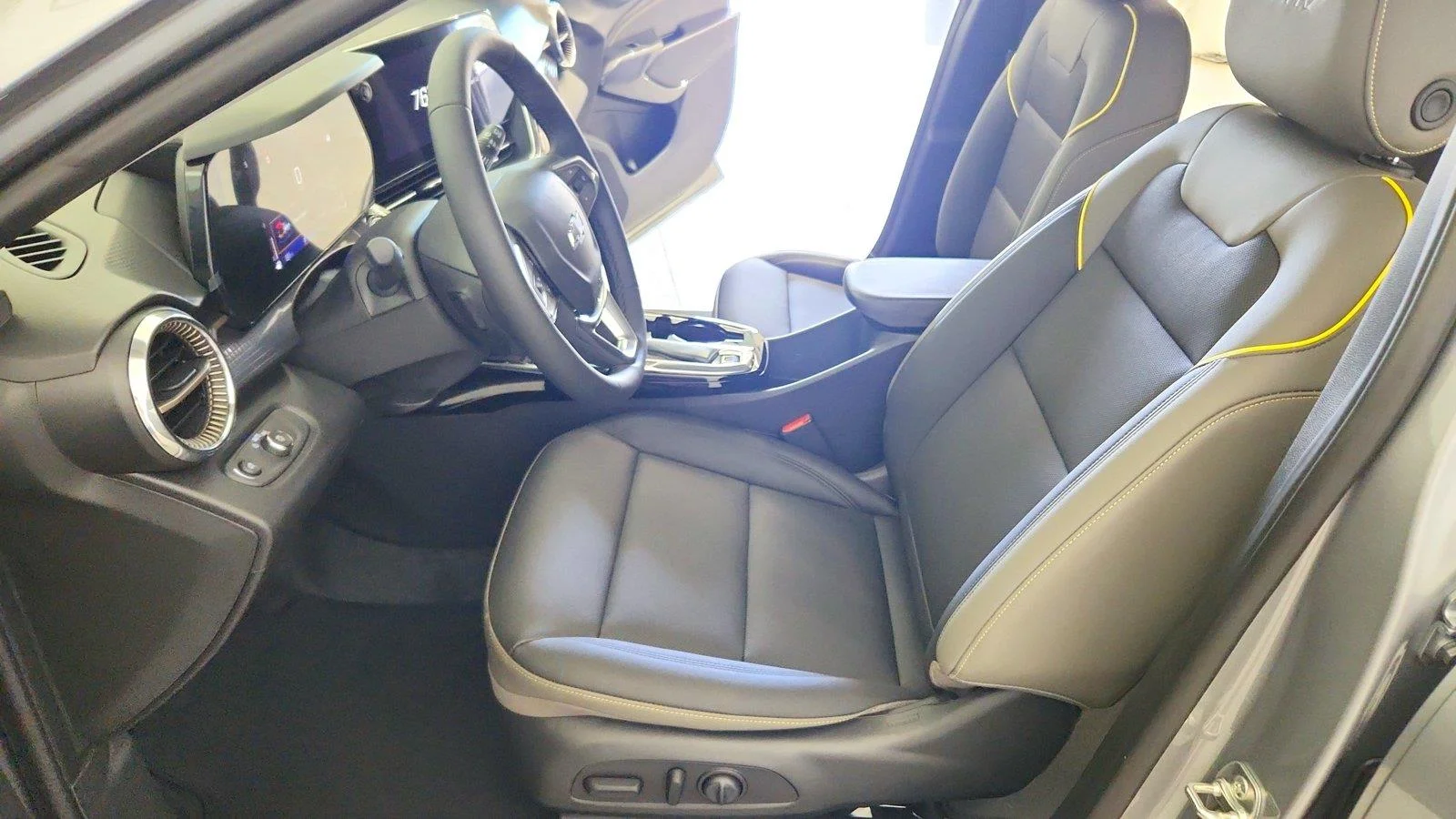 2026 Chevrolet Trax Activ - Photo 15